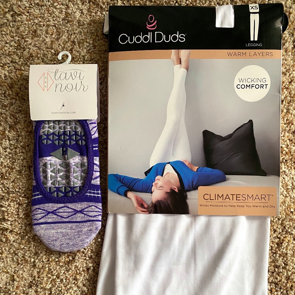 Leggings & yoga socks - Brand New